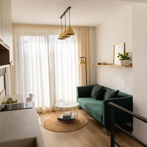 8 I One Bedroom I Airport I Therme Apartment